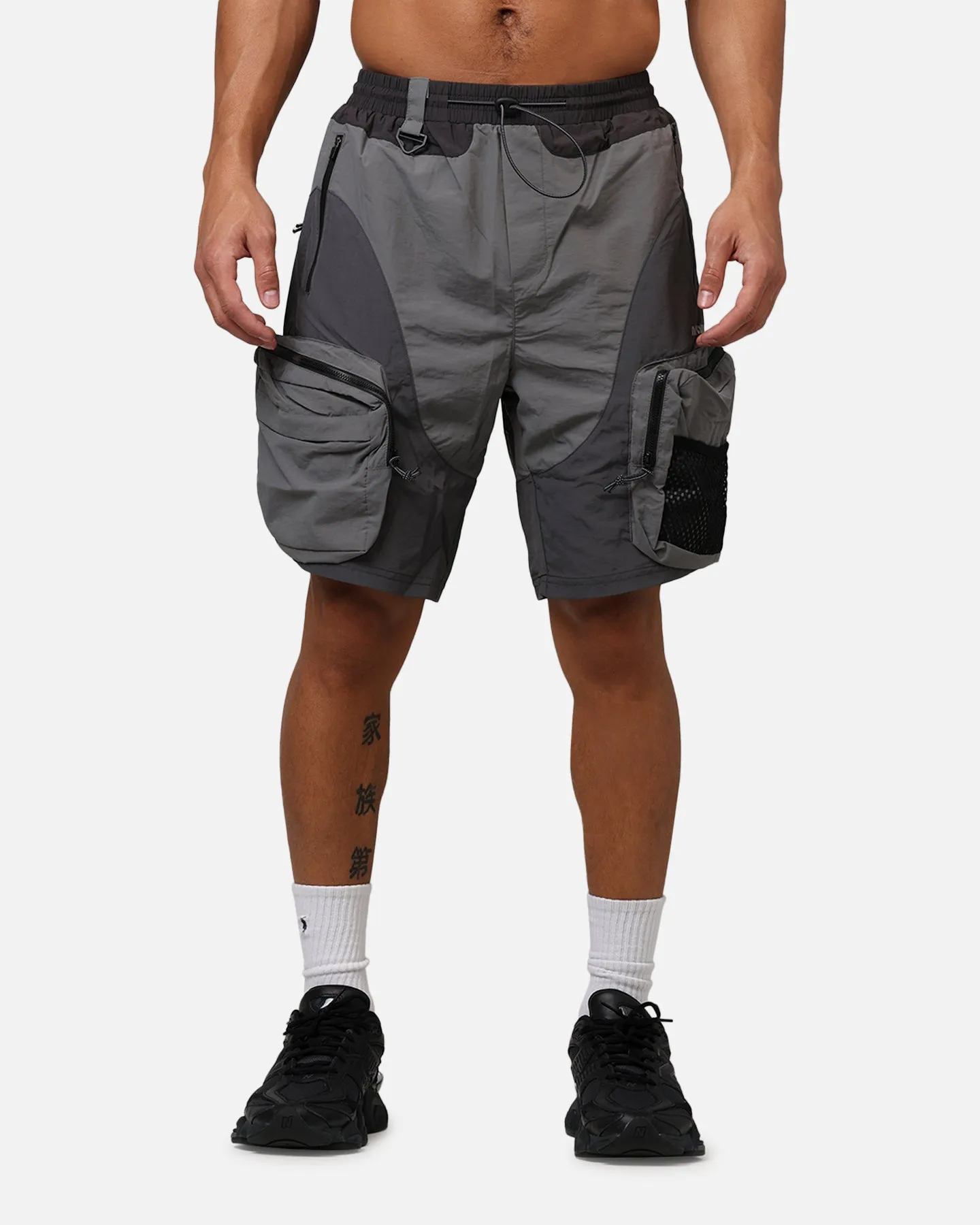 MNML Active Cargo Shorts Black