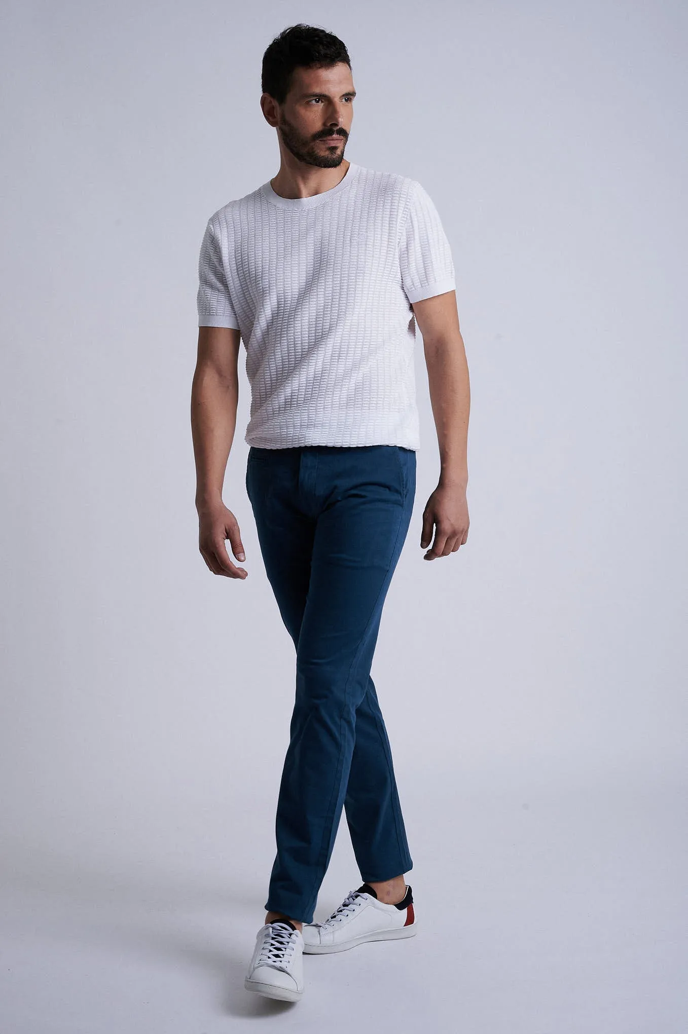 Slim fit garment dye chino in Cotton Elastane