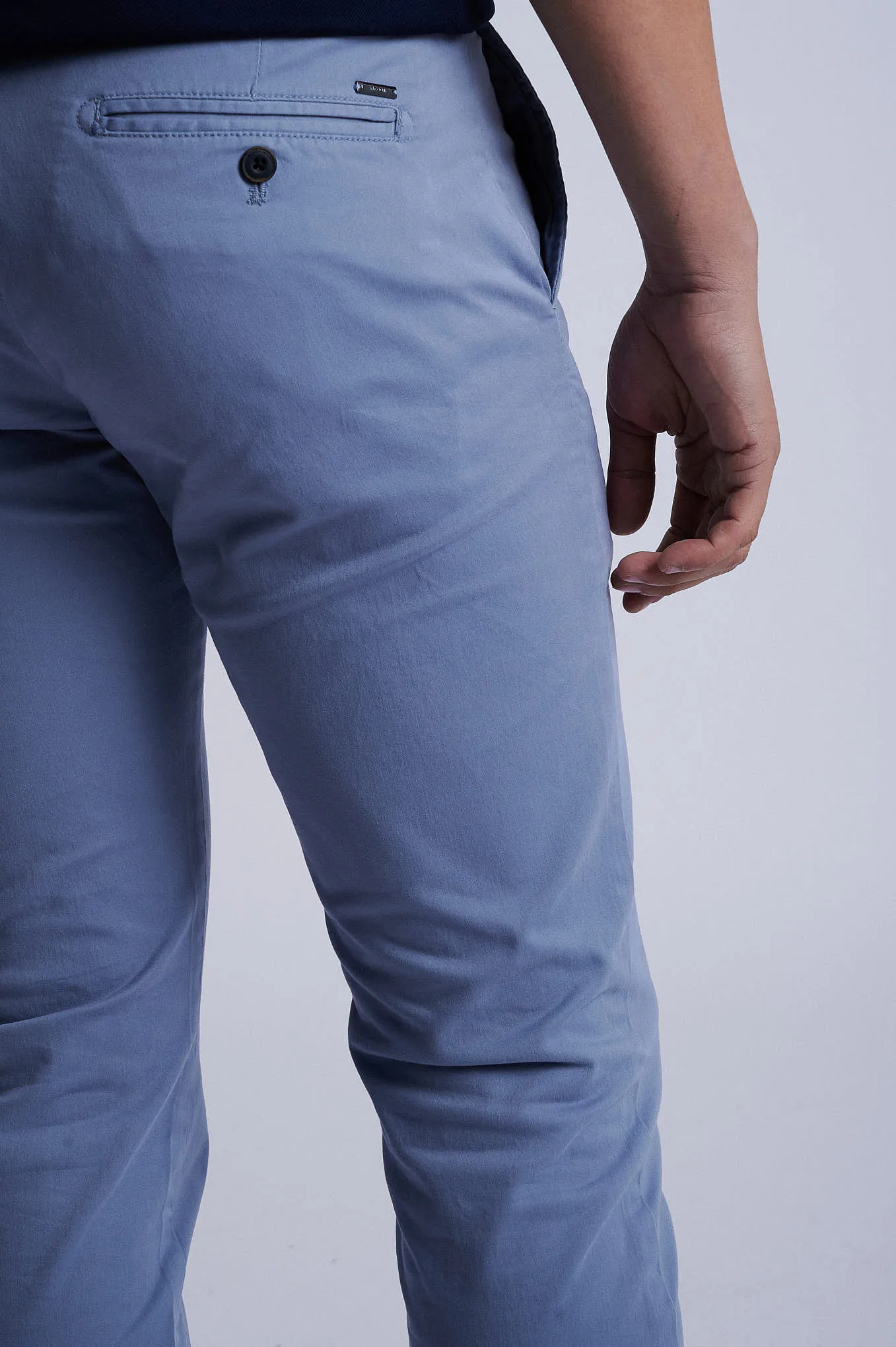 Slim fit garment dye chino in Cotton Elastane