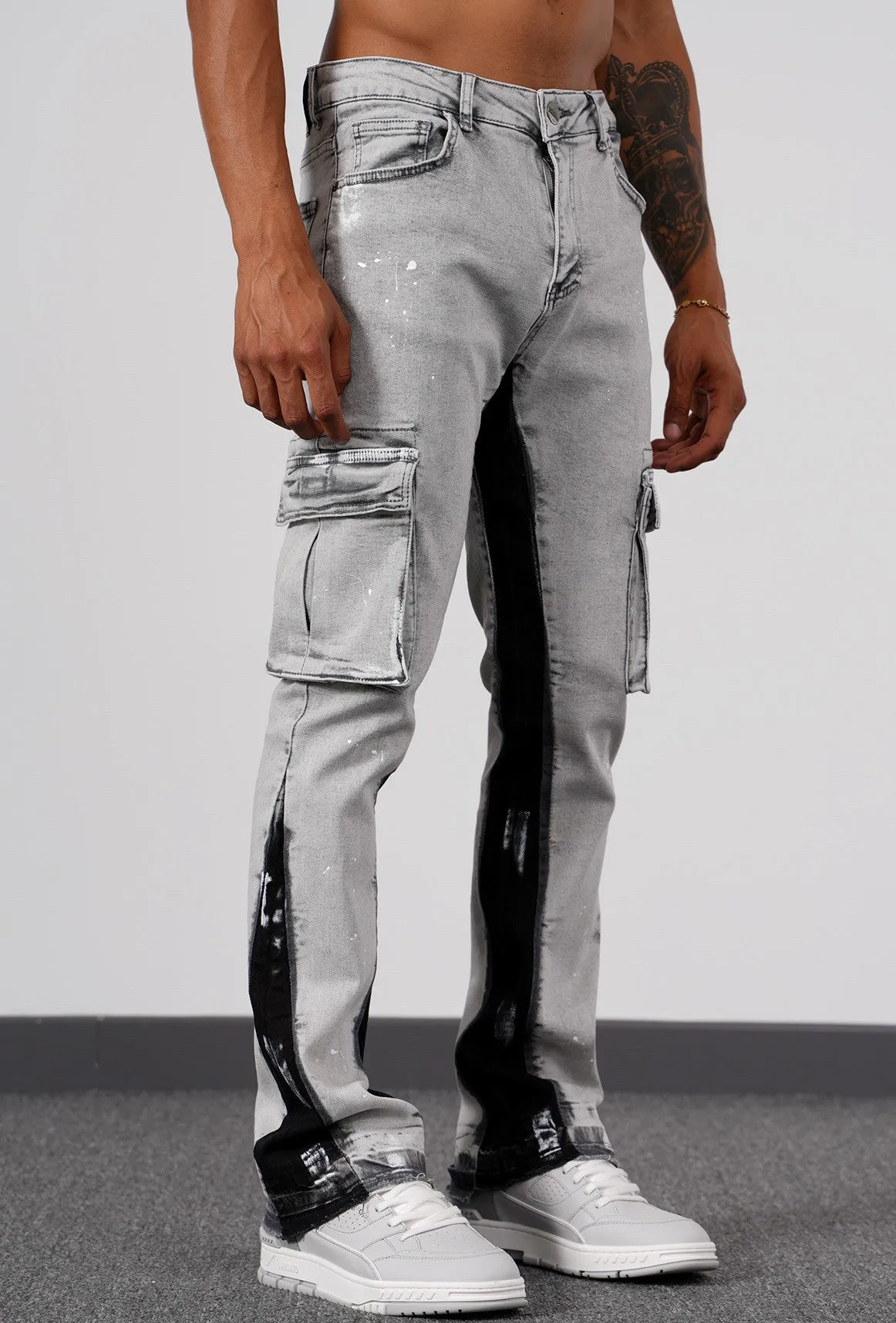 THE IVORY FLARED CARGOPANTS