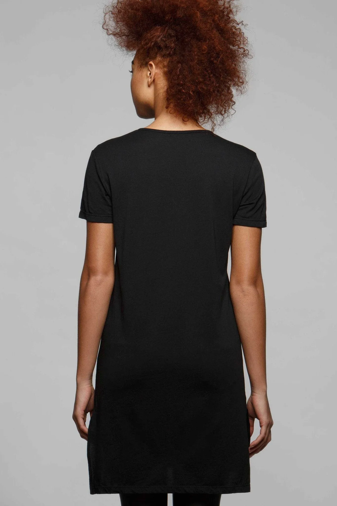 Zane Long Line Pocket Tee